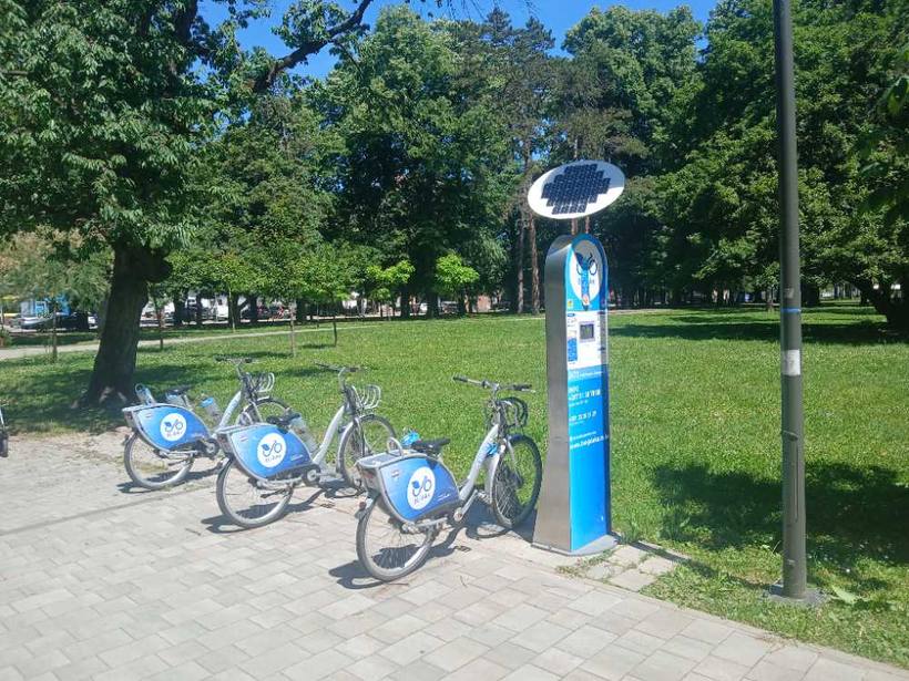 City bike share — Pick one up in the park, Banja Luka