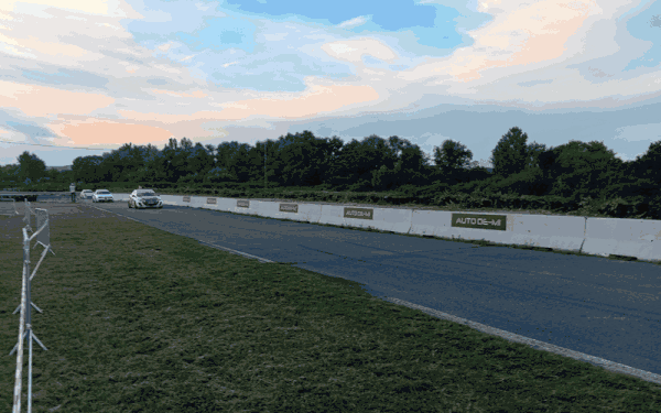 Kružna Trka 2026 Banja Luka — cars racing on the Zalužani circuit animated